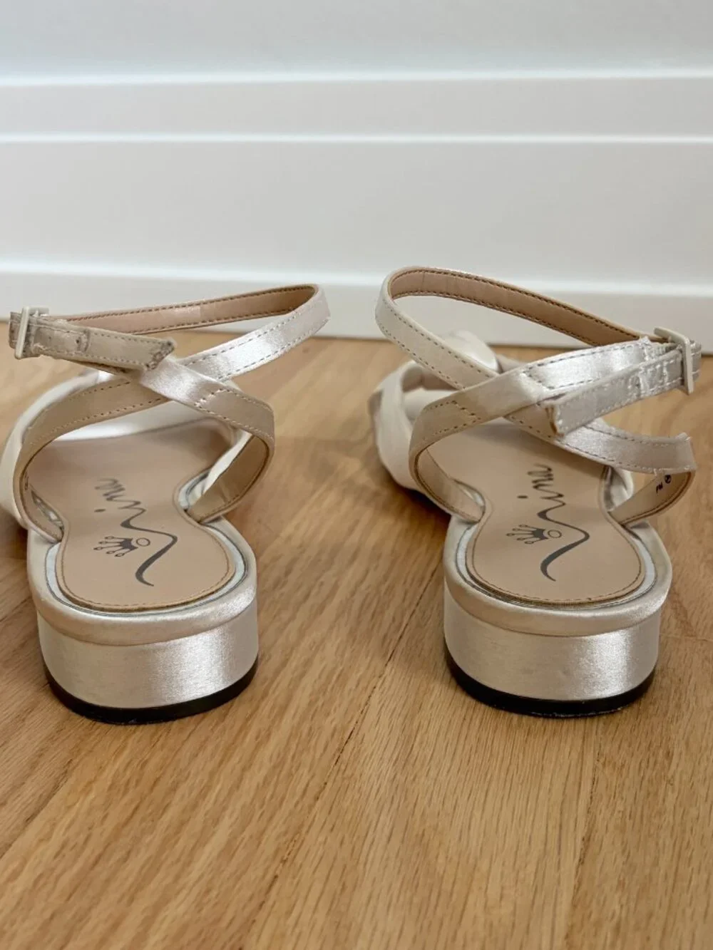 Nina Sulma Flat Sandals in Ivory - Size 7
